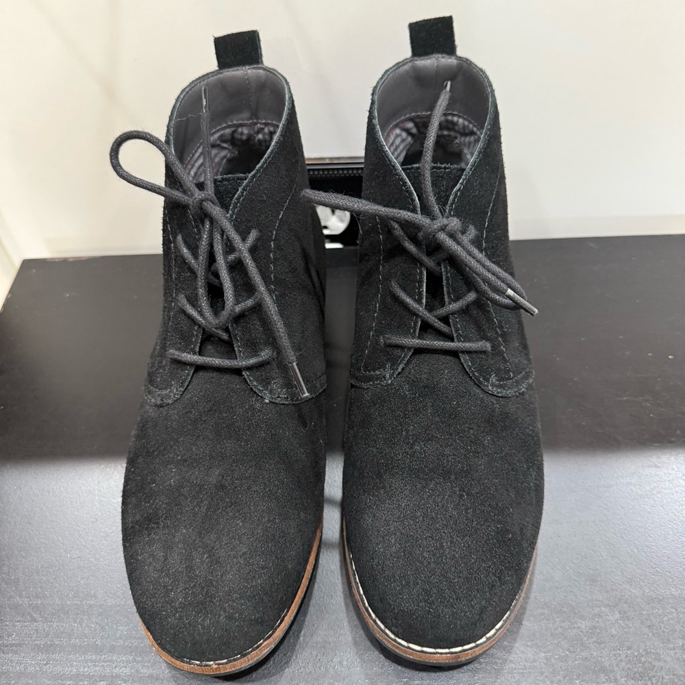 White Mountain Black Chukka Boots Suede Ankle-High, 7.5, UGC
